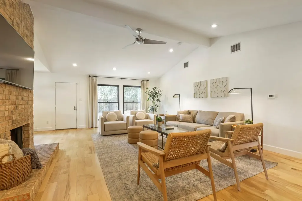 4103 Oak Creek Drive Austin TX 78727