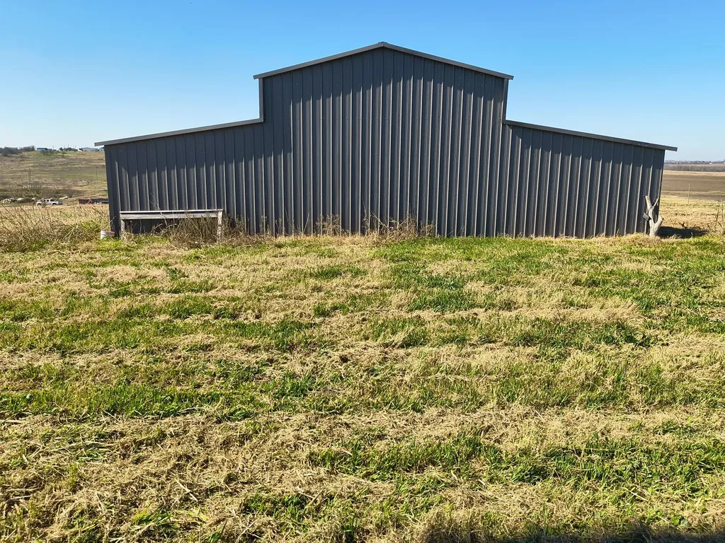 668 County Road 451 Taylor TX 76574
