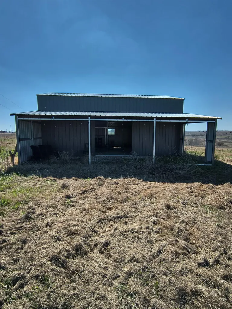 668 County Road 451 Taylor TX 76574