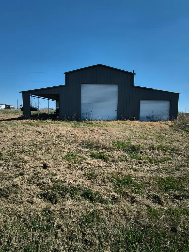 668 County Road 451 Taylor TX 76574