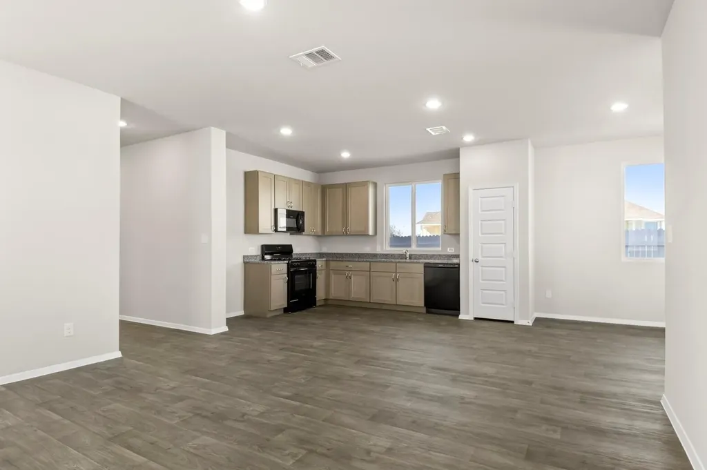 165 Daylily Drive Elgin TX 78621