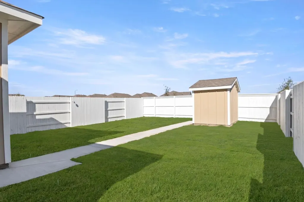 165 Daylily Drive Elgin TX 78621