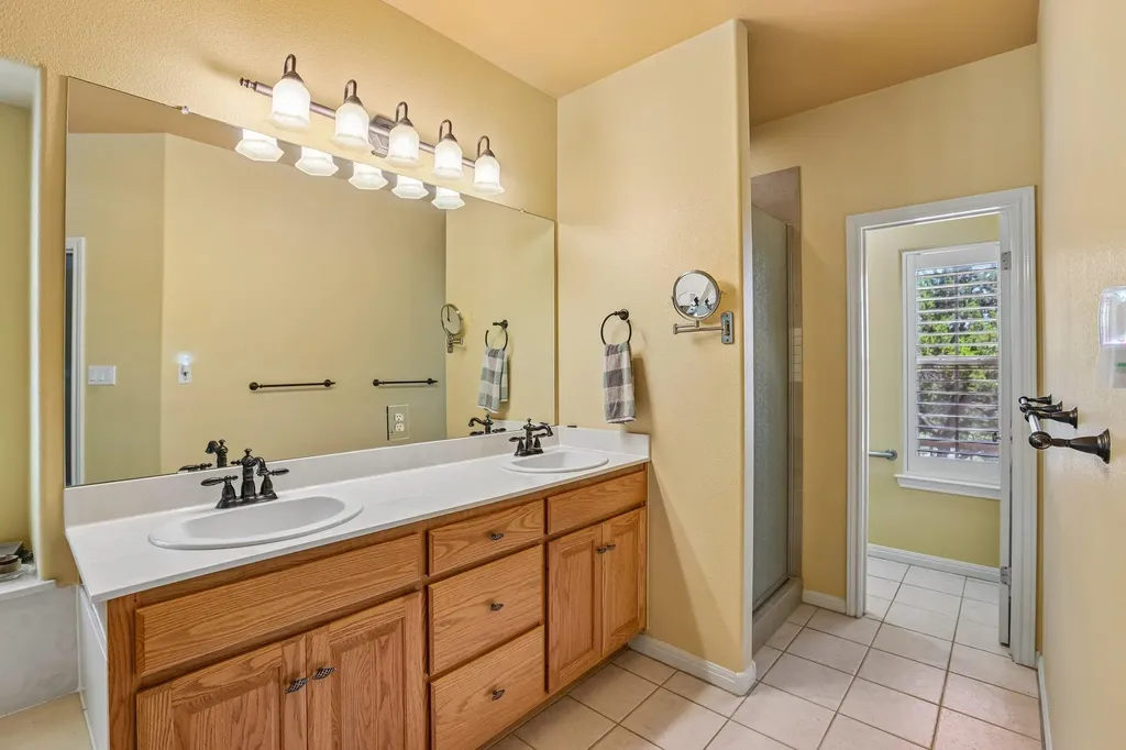11705 Jess Drive Austin TX 78737