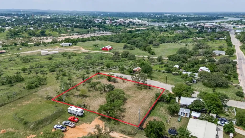 Tbd Vernon Avenue Llano TX 78643