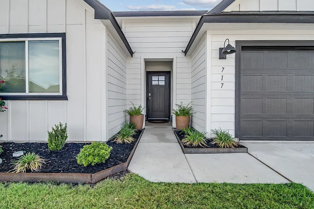 717 Tranquility Lane Fredericksburg TX 78624