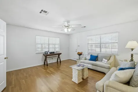 403 W Anderson Avenue Round Rock TX 78664