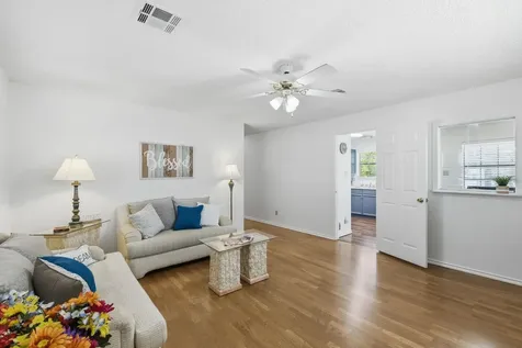 403 W Anderson Avenue Round Rock TX 78664