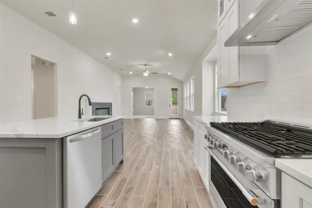 8502 Red Bottle Brush Road Lago Vista TX 78645