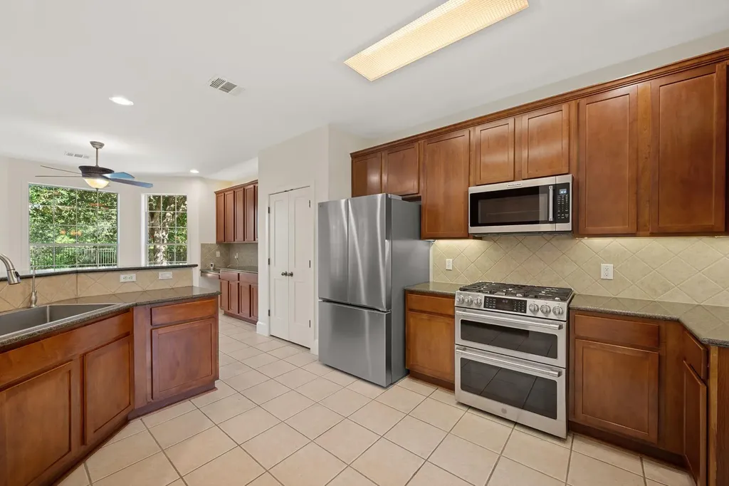 11000 Quarry Oaks Trail Austin TX 78717