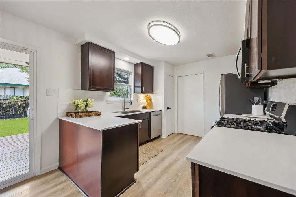 12935 Pegasus Street Austin TX 78727