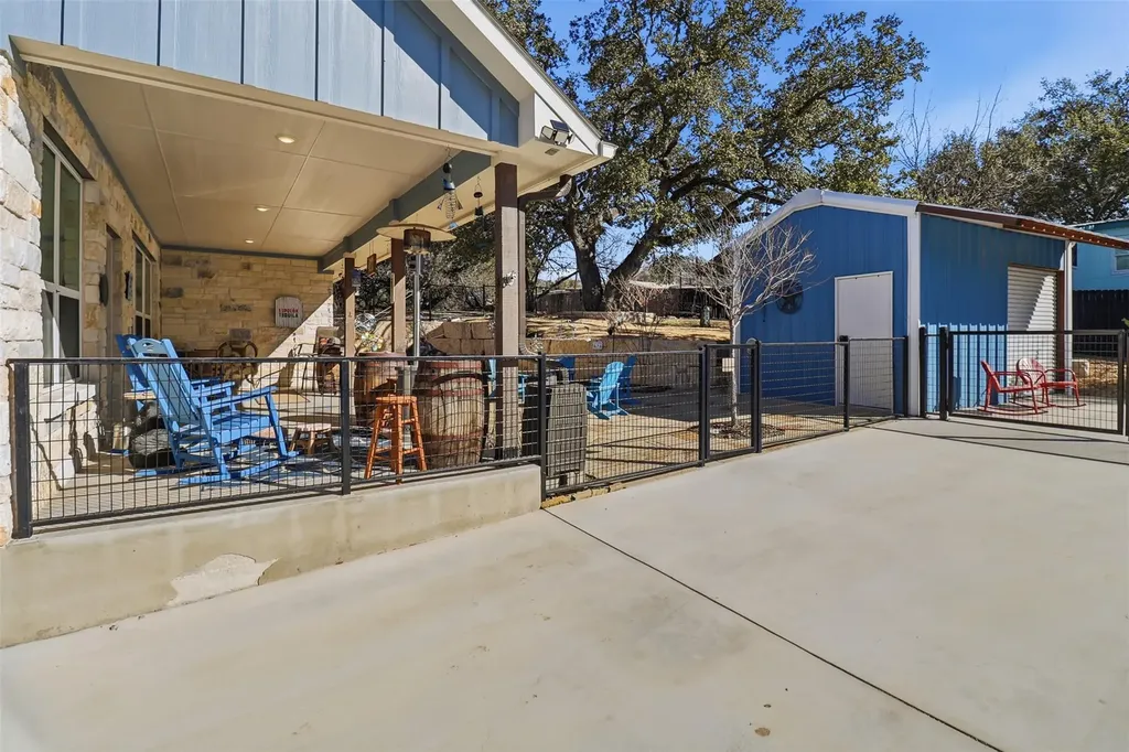 127 Hidden Oaks Drive Kingsland TX 78639
