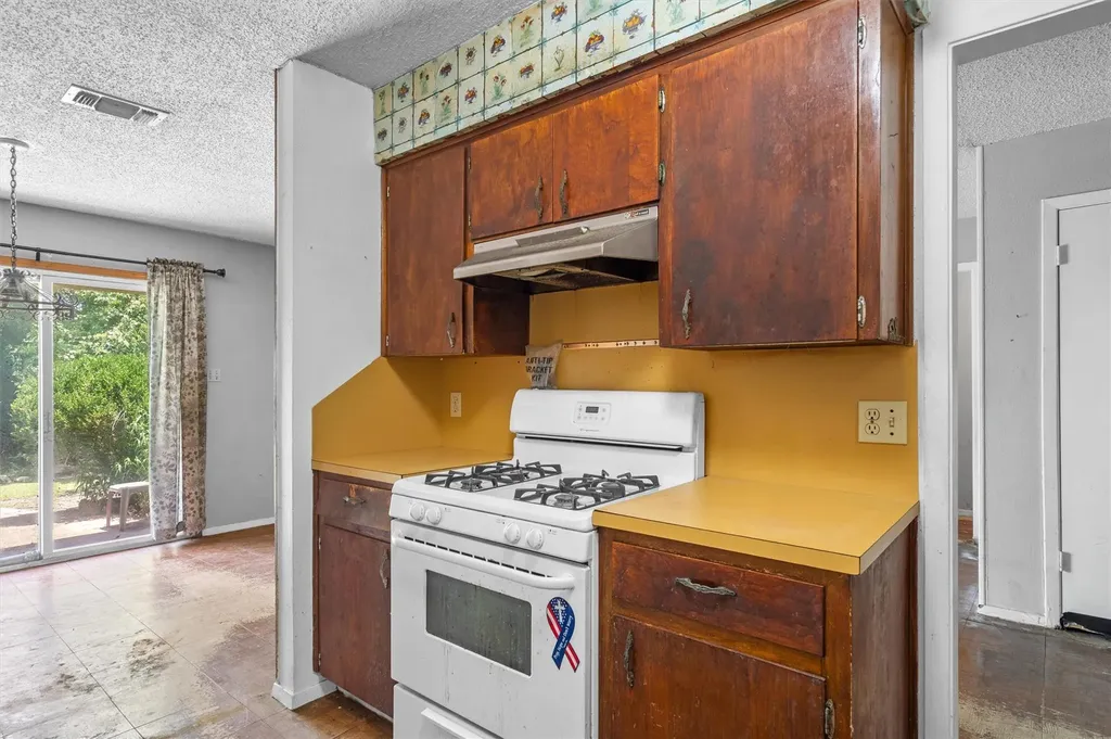 1100 S Trace Drive Austin TX 78745