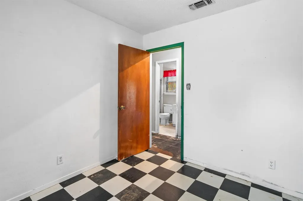 1100 S Trace Drive Austin TX 78745