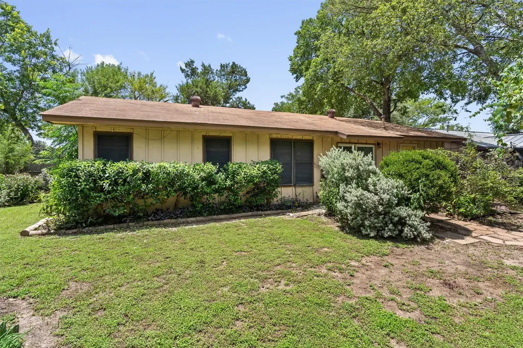 1100 S Trace Drive Austin TX 78745