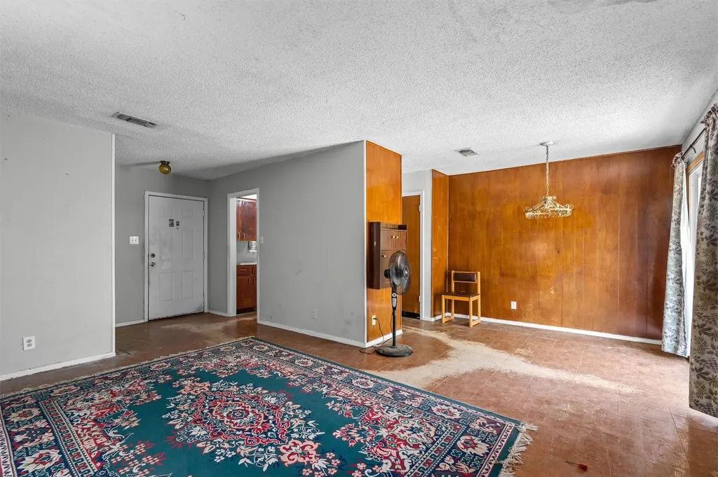 1100 S Trace Drive Austin TX 78745
