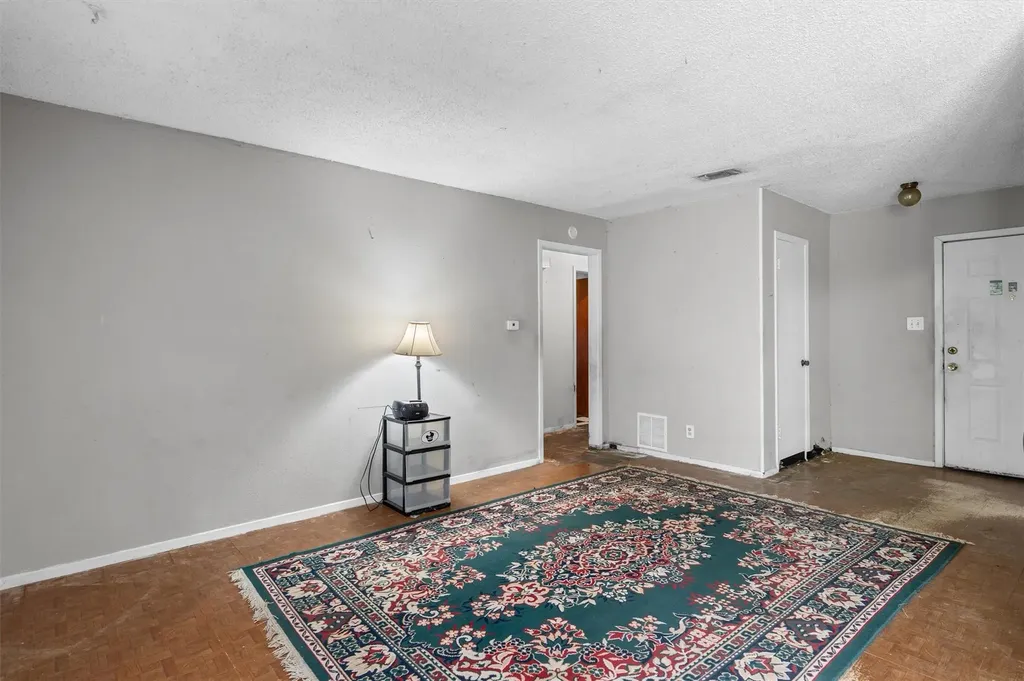 1100 S Trace Drive Austin TX 78745