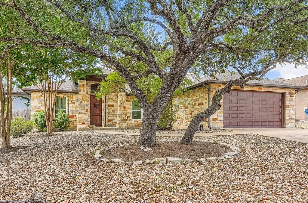 5501 Hitching Post Lago Vista TX 78645