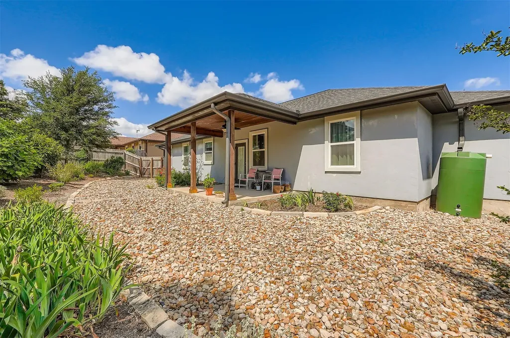 5501 Hitching Post Lago Vista TX 78645