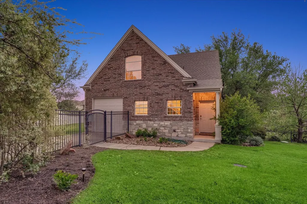 1400 Tom Sawyer Road Dripping Springs TX 78620