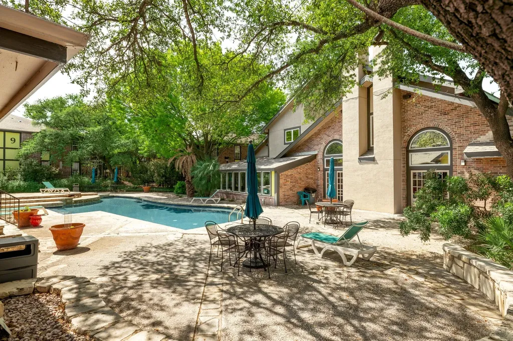 7685 Northcross Drive Austin TX 78757