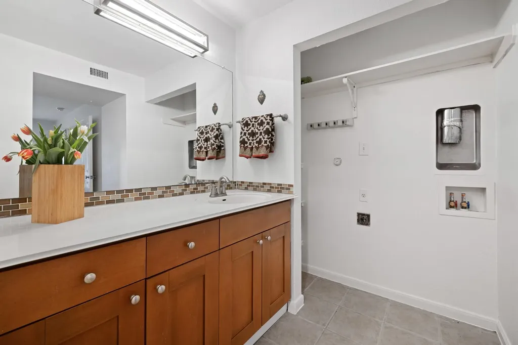 7685 Northcross Drive Austin TX 78757