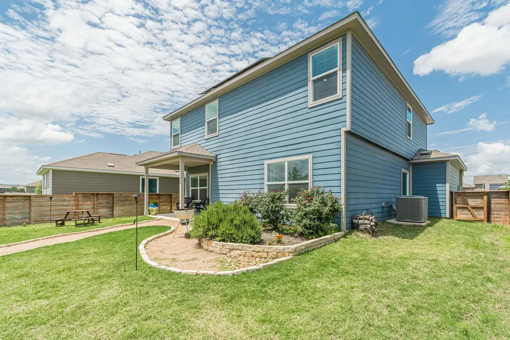 230 Madrid Street Kyle TX 78640