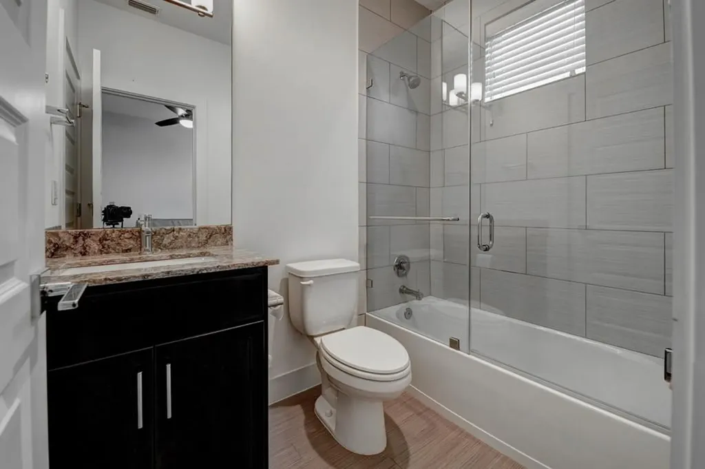 1300 Walnut Avenue Austin TX 78702