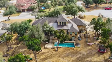 1004 Jonathan Cove Georgetown TX 78628