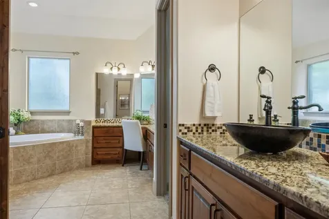 1004 Jonathan Cove Georgetown TX 78628