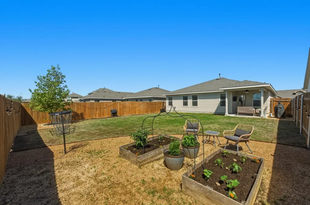 12425 Ostrich Trail Manor TX 78653
