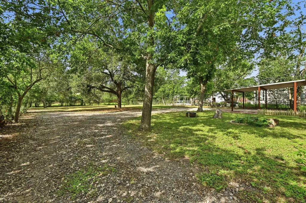 820 Bois D'arc Street Lockhart TX 78644