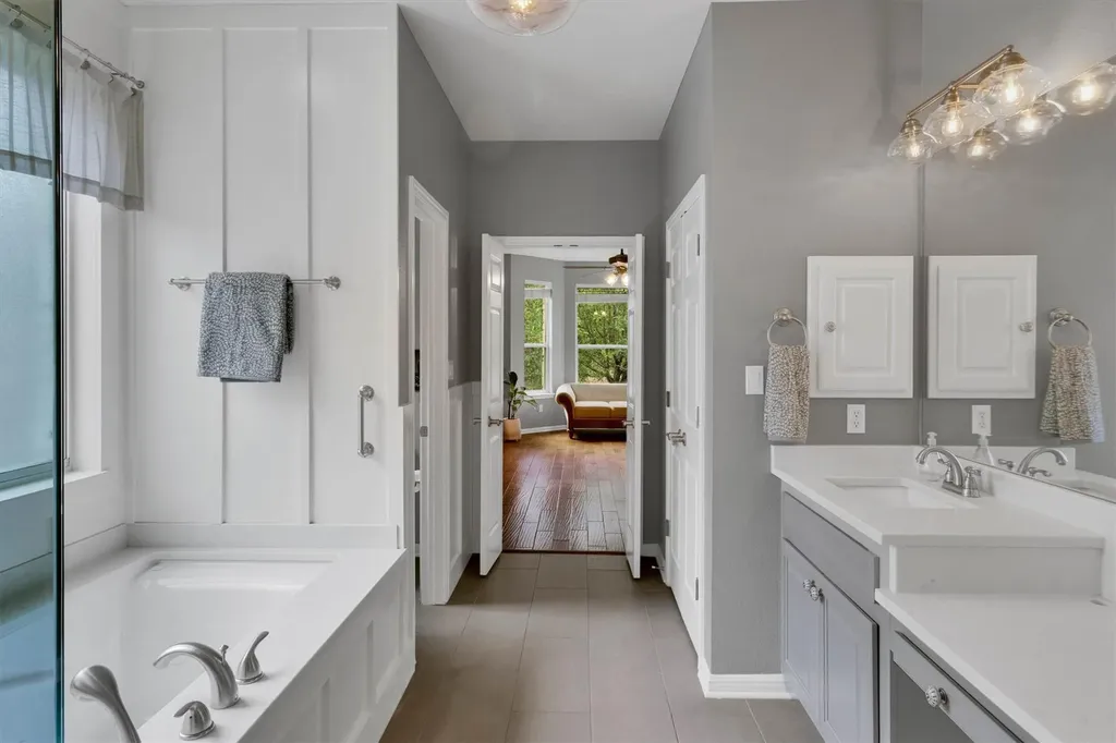 5721 Medicine Creek Drive Austin TX 78735