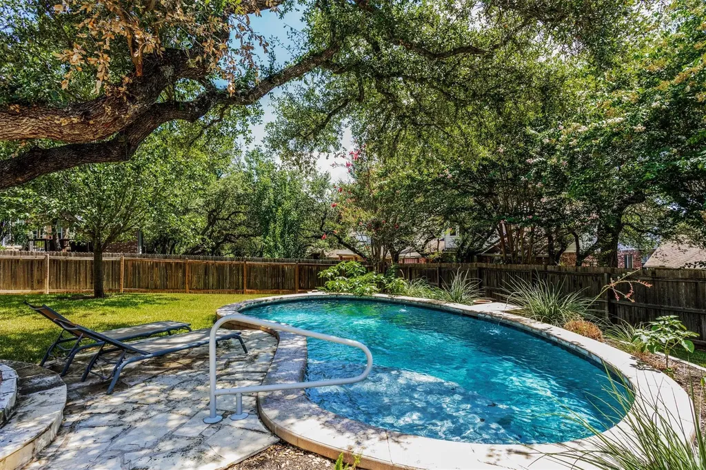 5721 Medicine Creek Drive Austin TX 78735