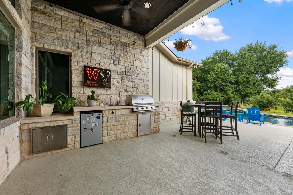 233 Trick Pony Liberty Hill TX 78642