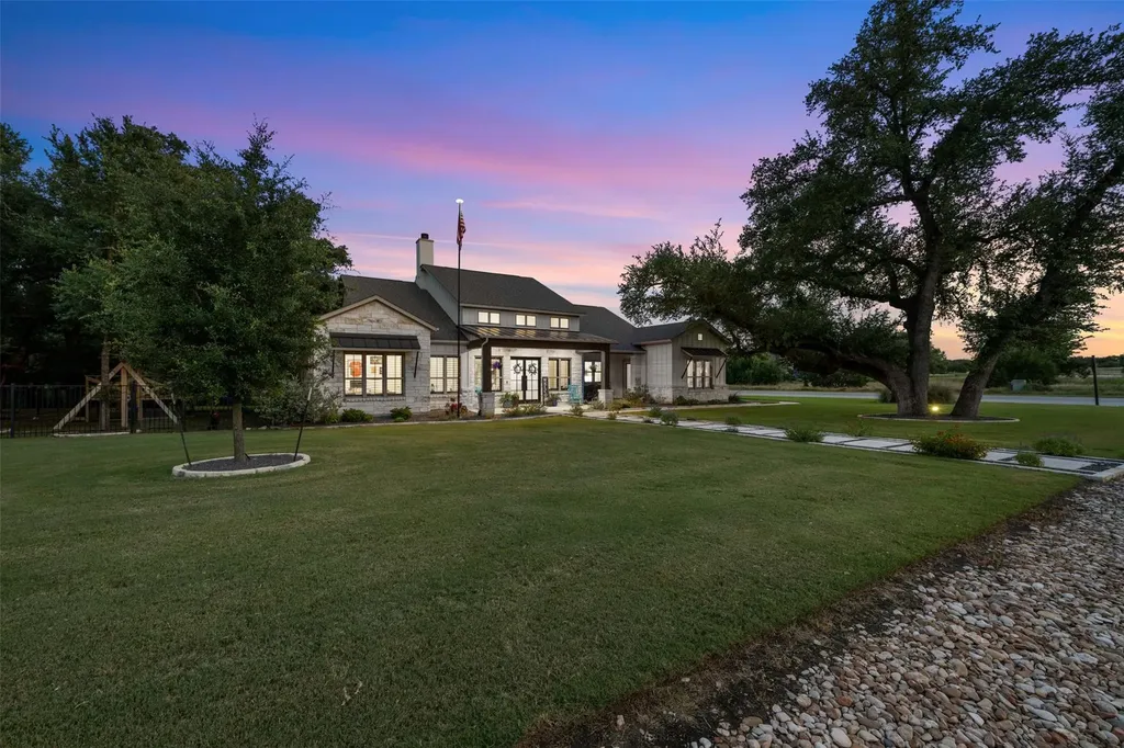 233 Trick Pony Liberty Hill TX 78642