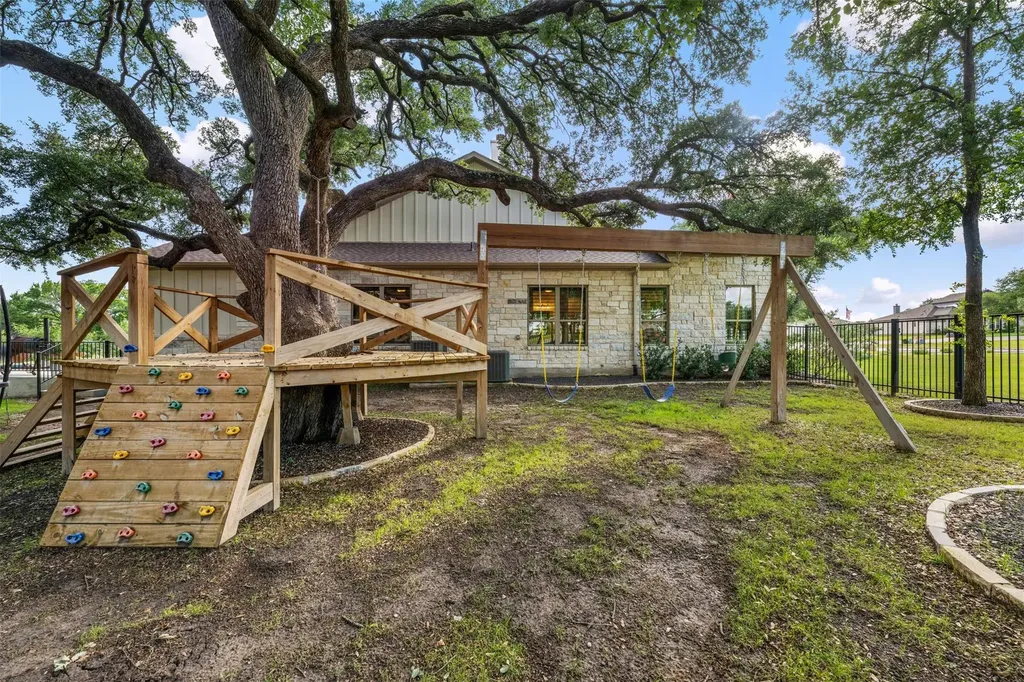 233 Trick Pony Liberty Hill TX 78642
