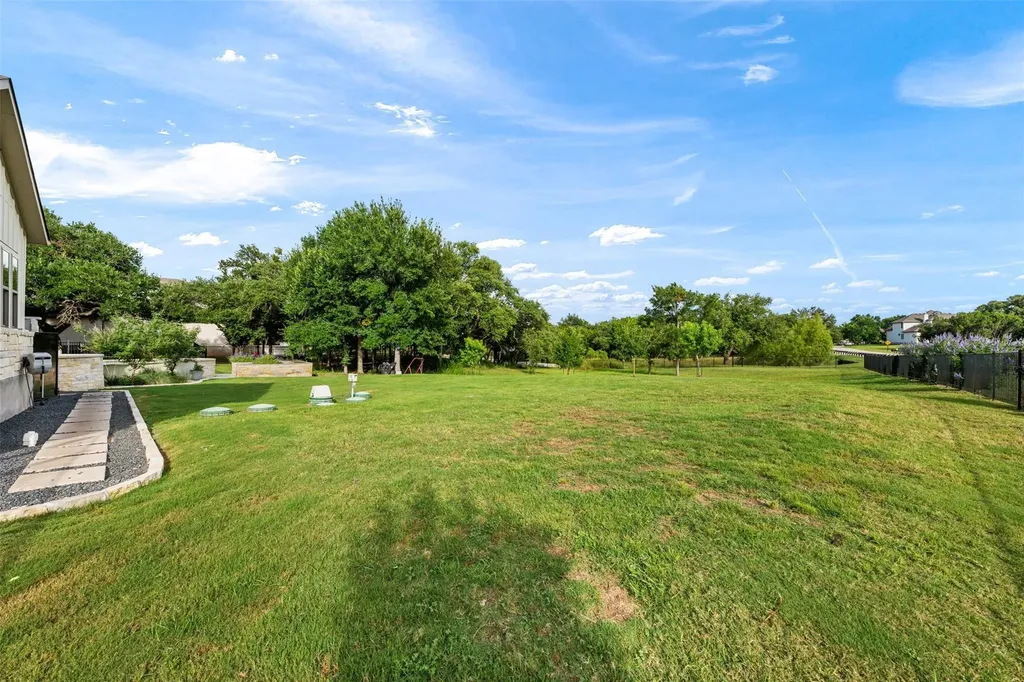 233 Trick Pony Liberty Hill TX 78642