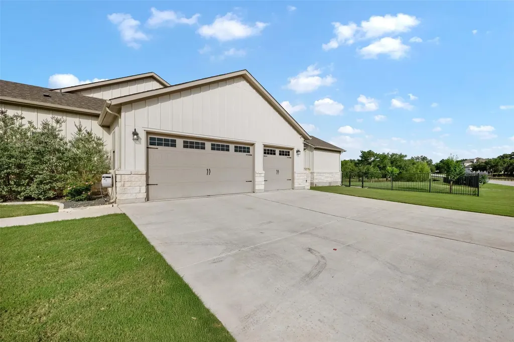 233 Trick Pony Liberty Hill TX 78642