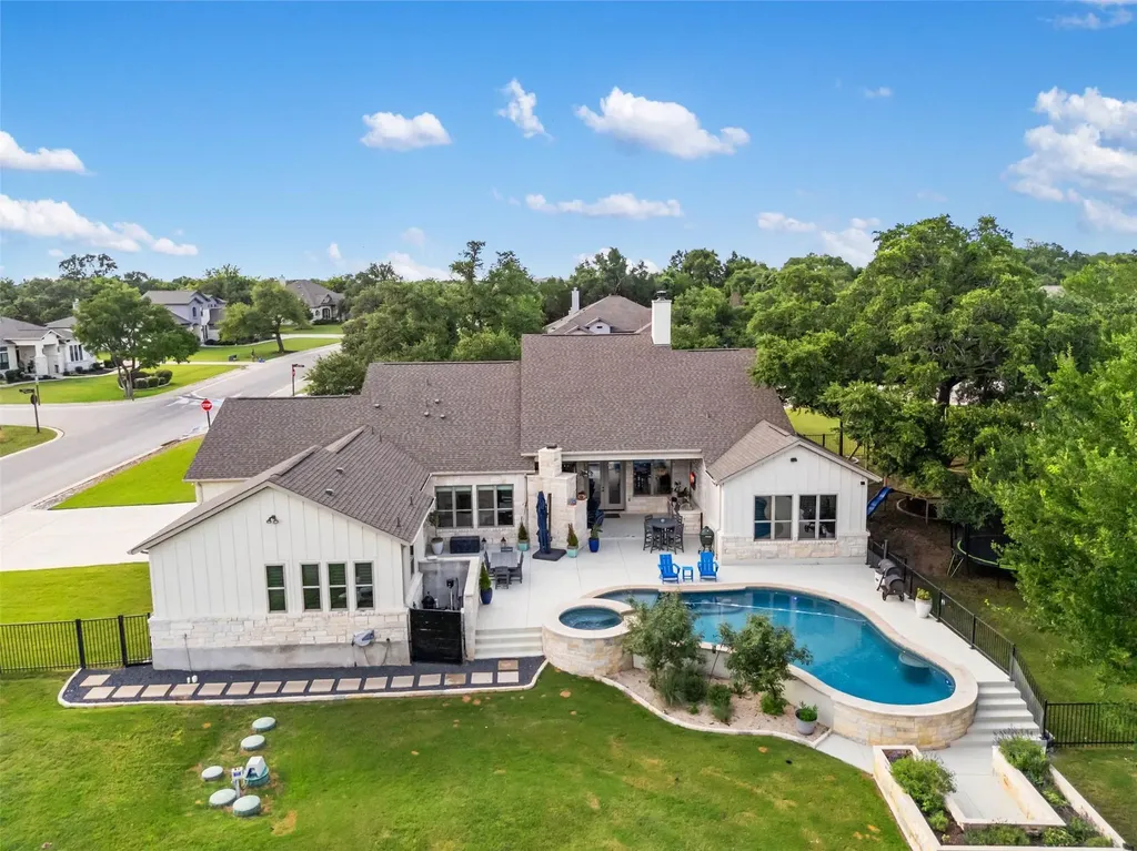 233 Trick Pony Liberty Hill TX 78642