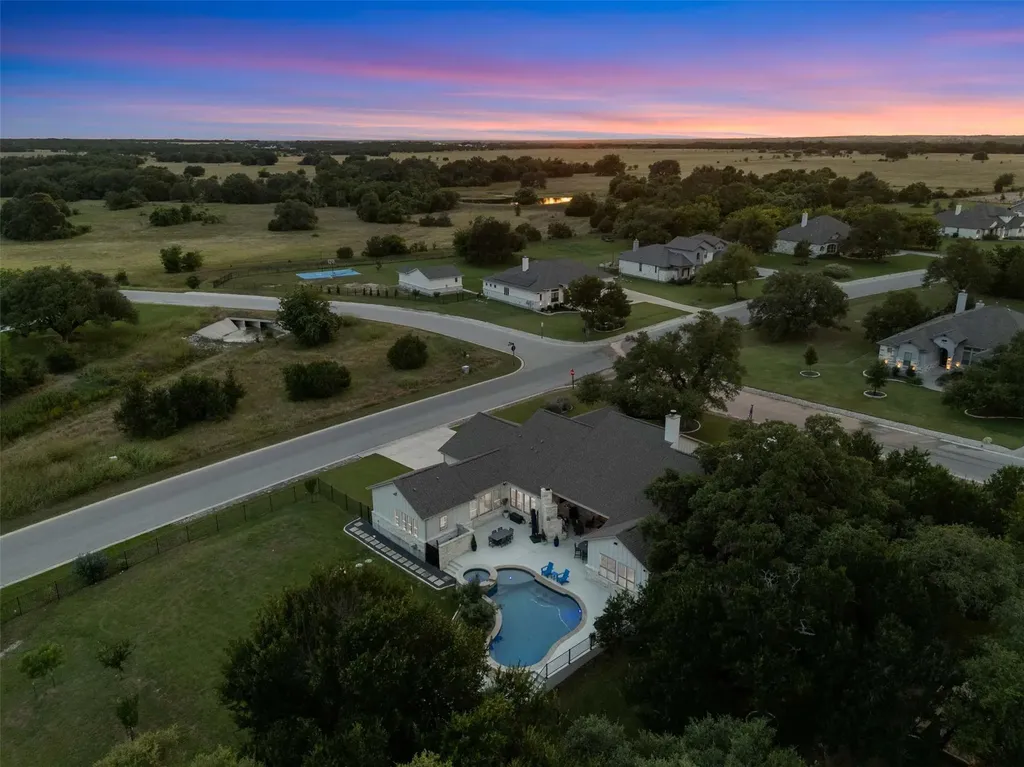 233 Trick Pony Liberty Hill TX 78642