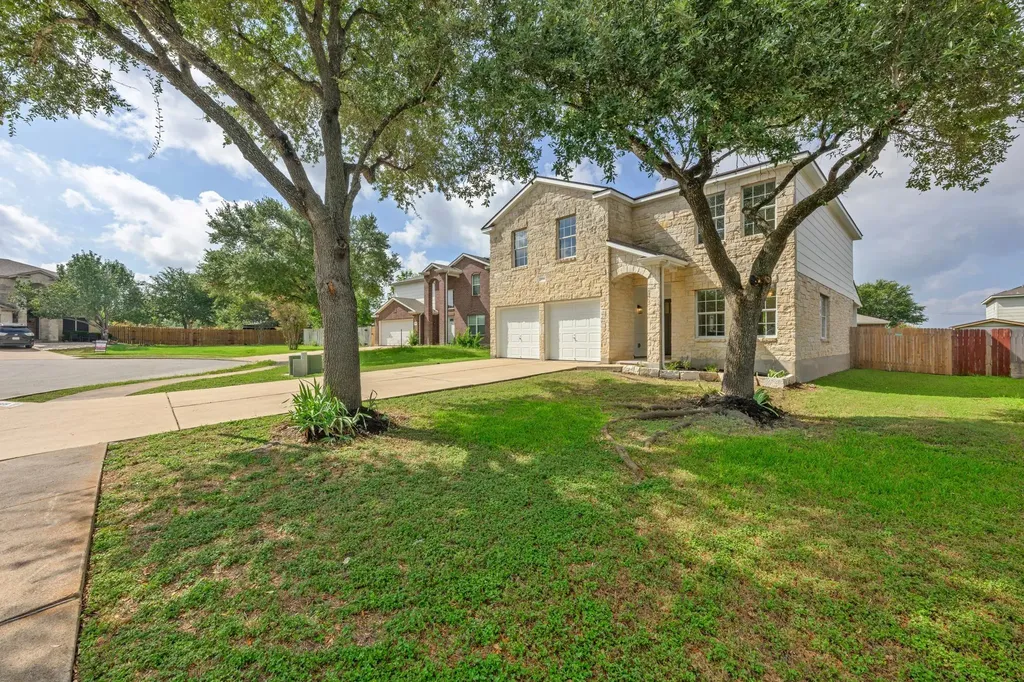 809 Tapestry Cove Pflugerville TX 78660