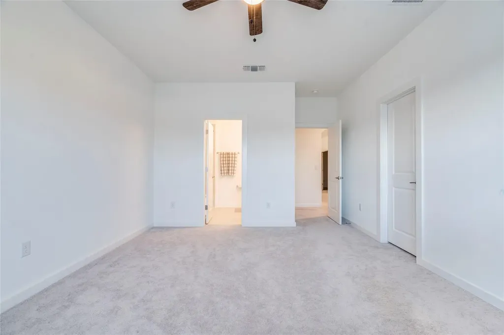 2217 Sondrio Bend Leander TX 78641