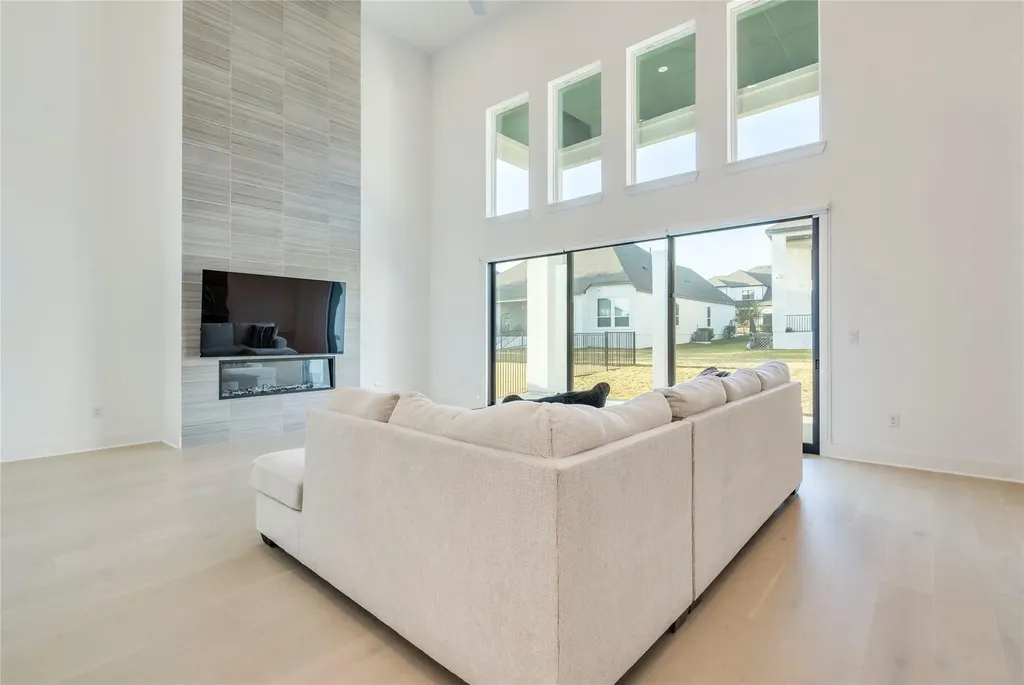 2217 Sondrio Bend Leander TX 78641