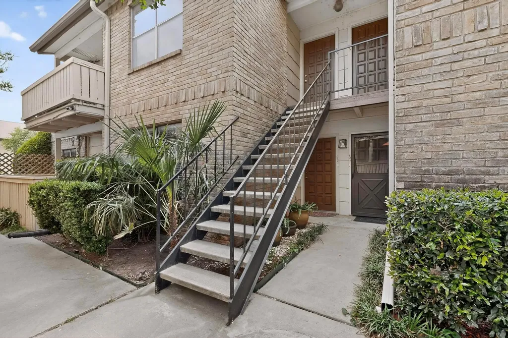 8210 Bent Tree Road Austin TX 78759