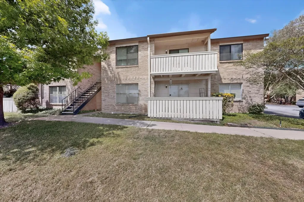 8210 Bent Tree Road Austin TX 78759