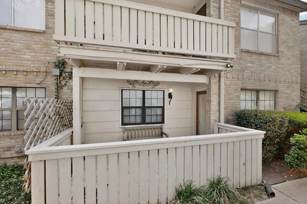 8210 Bent Tree Road Austin TX 78759