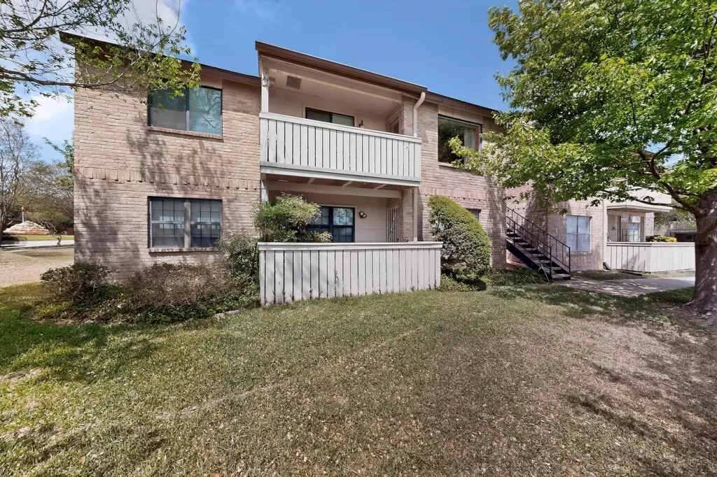 8210 Bent Tree Road Austin TX 78759