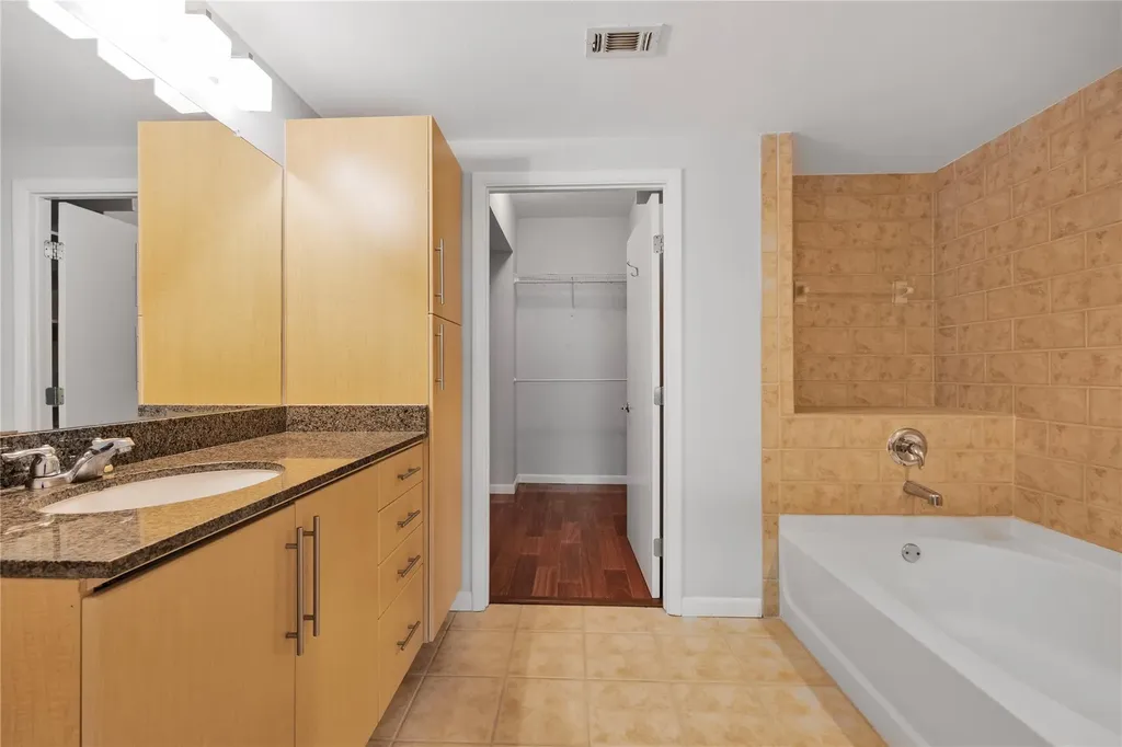 54 Rainey Street Austin TX 78701