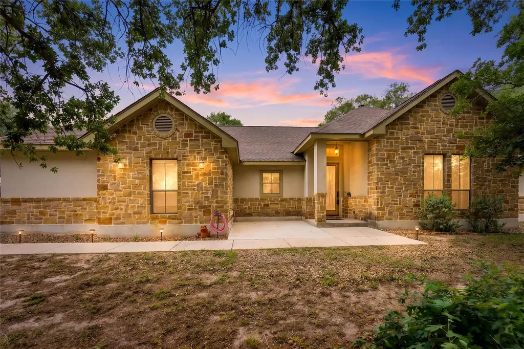 205 Sendera Crossing La Vernia TX 78121