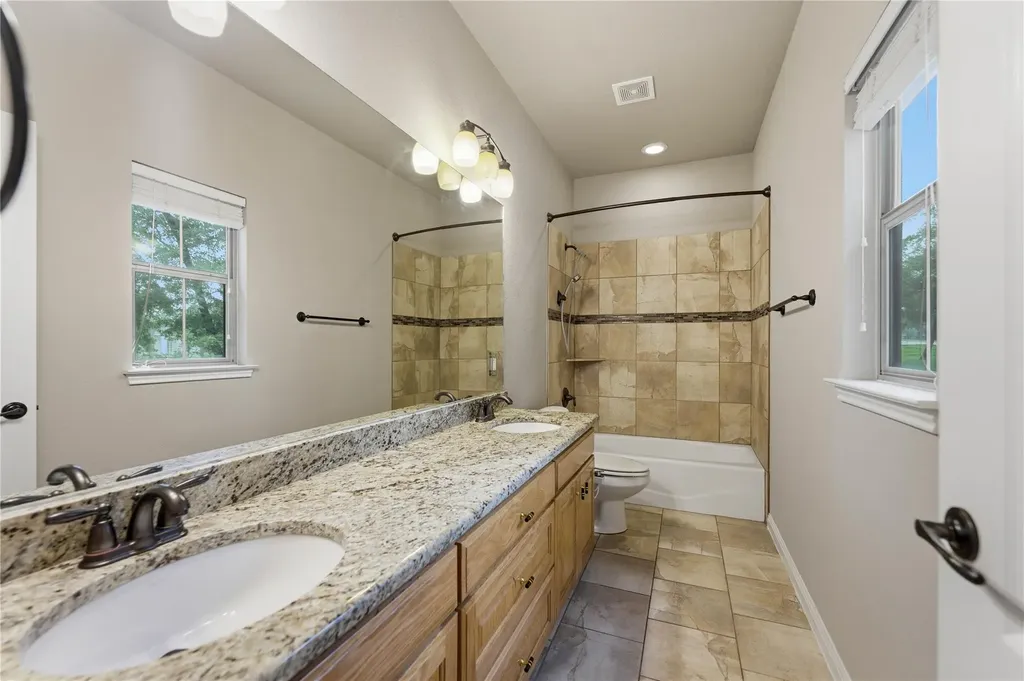 205 Sendera Crossing La Vernia TX 78121
